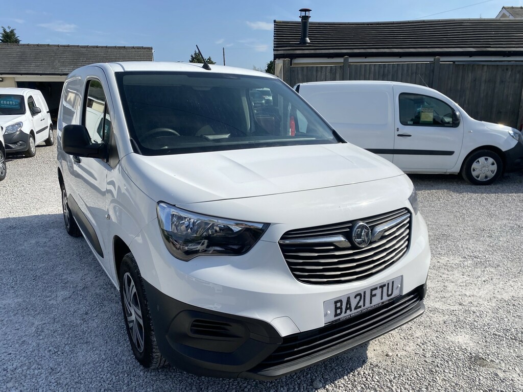 Vauxhall Combo Panel Van 1.5 Turbo D 2300 Dynamic 202121 BA21FTU White #3