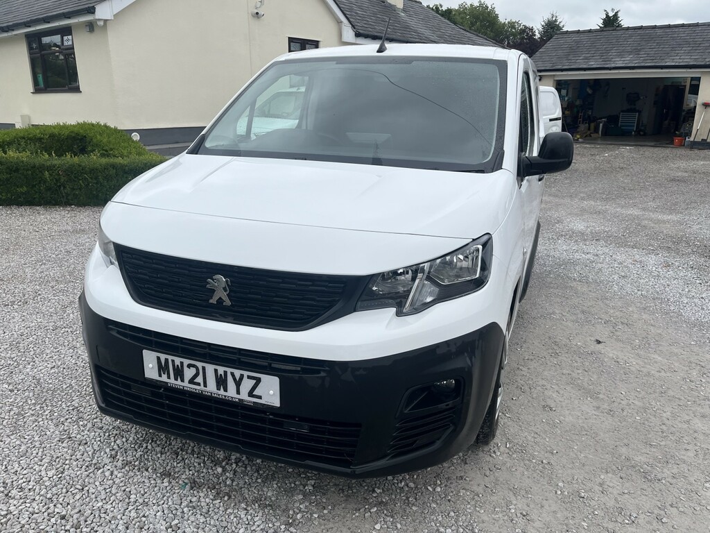 Peugeot Partner Panel Van 1.5 Bluehdi 1000 Professional 202121 MW21WYZ White #2