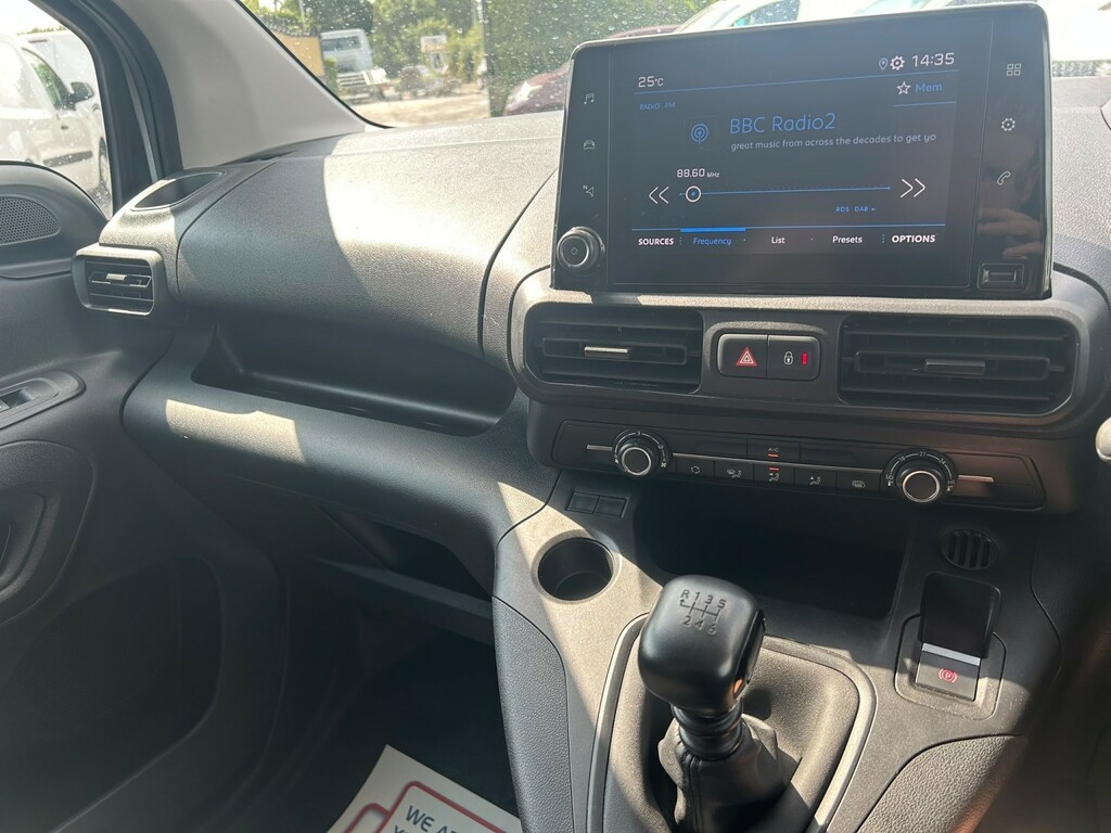 Peugeot Partner Professional Grey #11