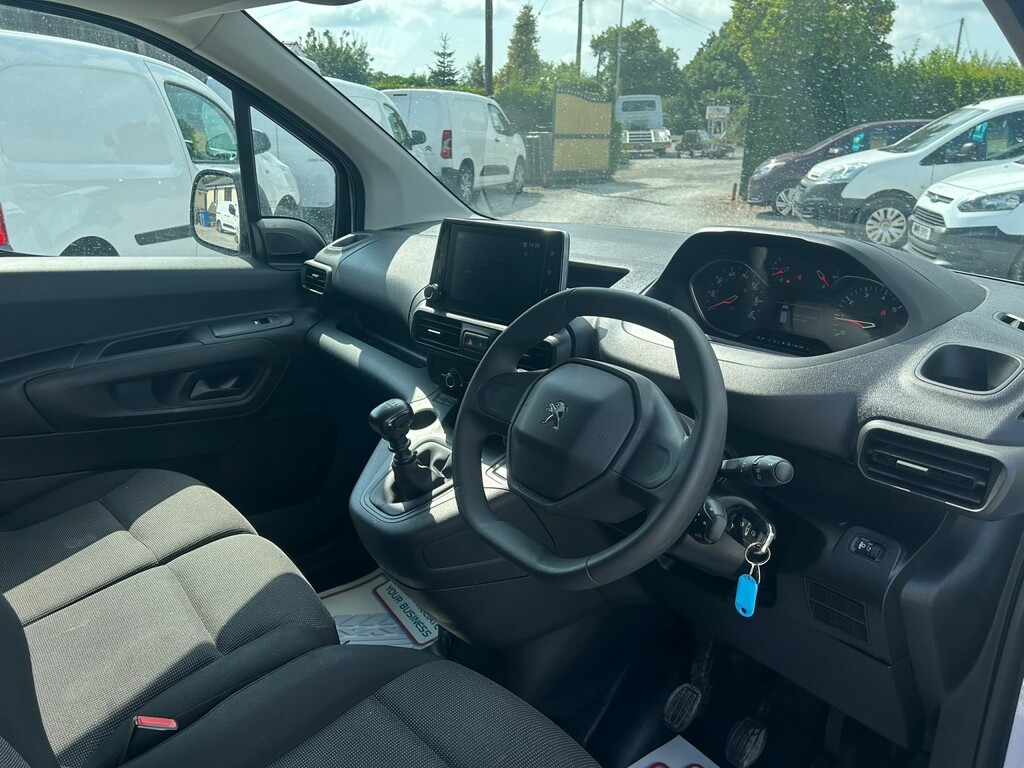 Peugeot Partner 1.5 Partner Pv Pro-premium Std 1000 Bhdi 100 Ss White #3