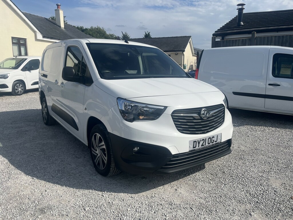 Vauxhall Combo Panel Van 1.5 Turbo D 2300 Edition 202121 White