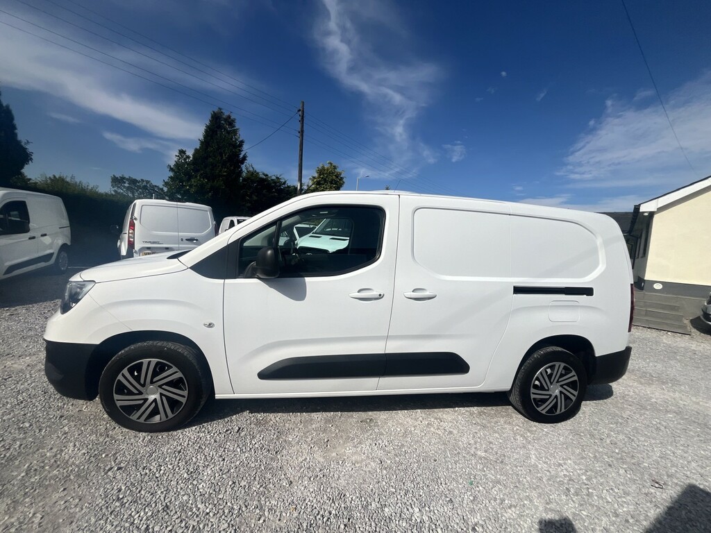 Vauxhall Combo Panel Van 1.5 Turbo D 2300 Edition 202121 White #4
