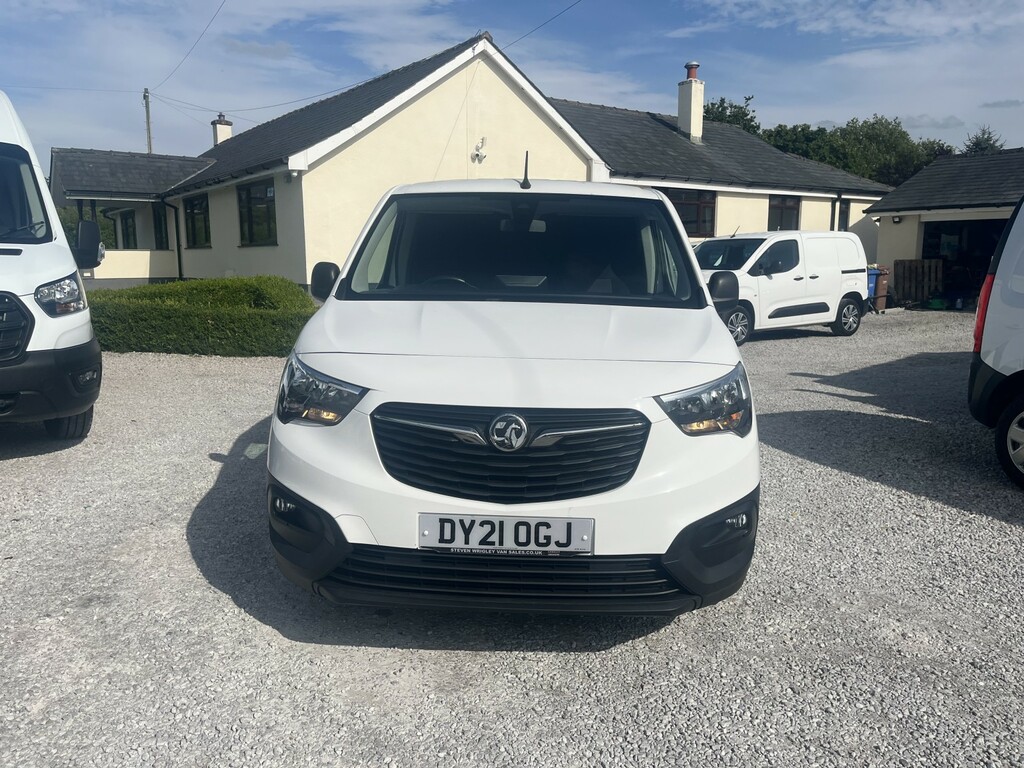 Vauxhall Combo Panel Van 1.5 Turbo D 2300 Edition 202121 White #2