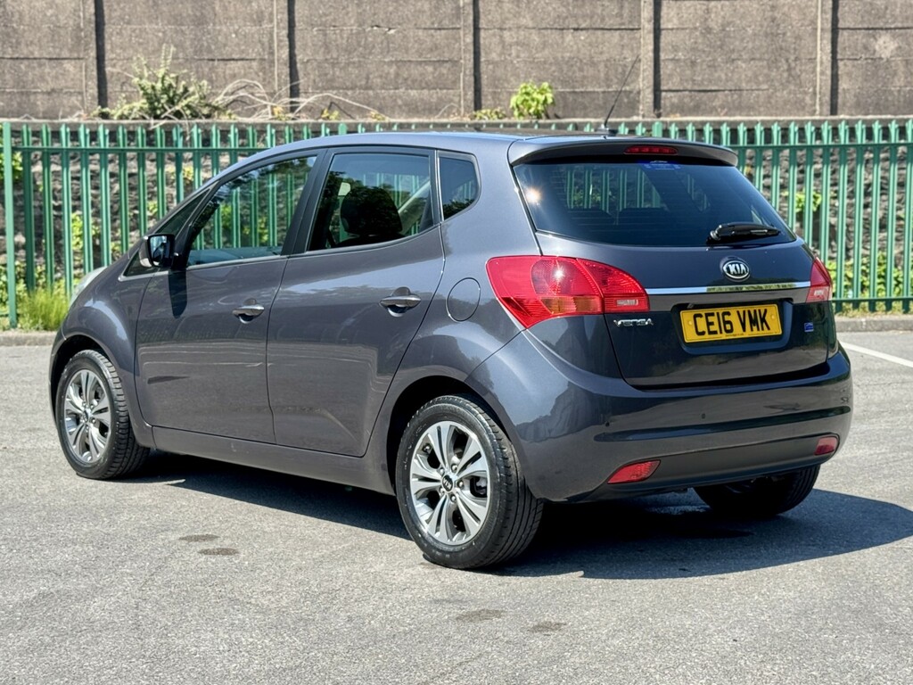 Kia Venga 1.6 3 Silver #2