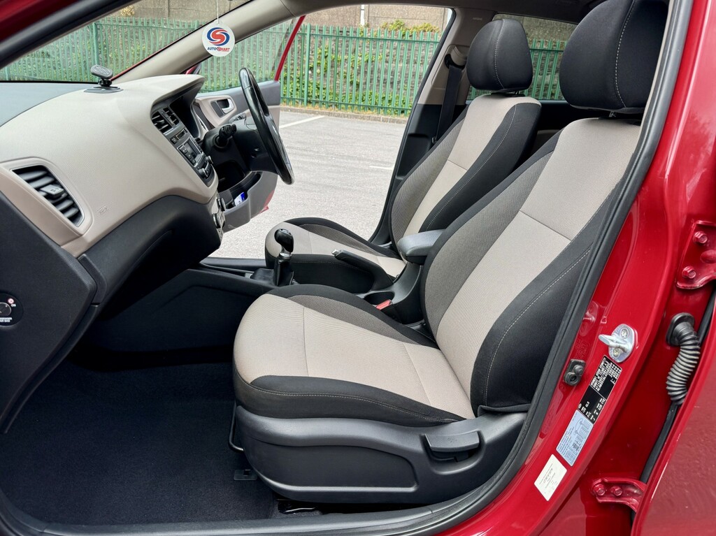 Hyundai I20 1.2 Premium Se Red #6