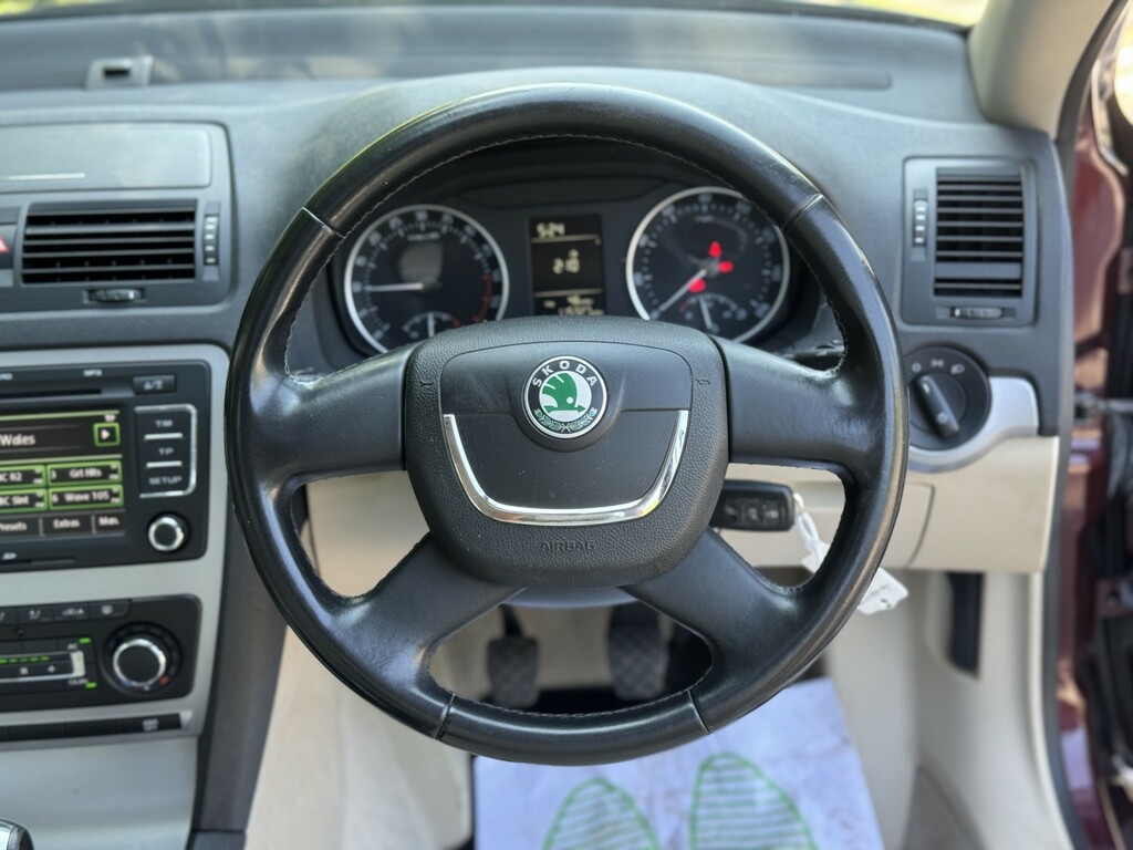 Skoda Octavia 1.6 Tdi Elegance Euro 5 Green #14