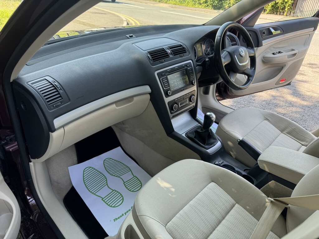 Skoda Octavia 1.6 Tdi Elegance Euro 5 Green #12