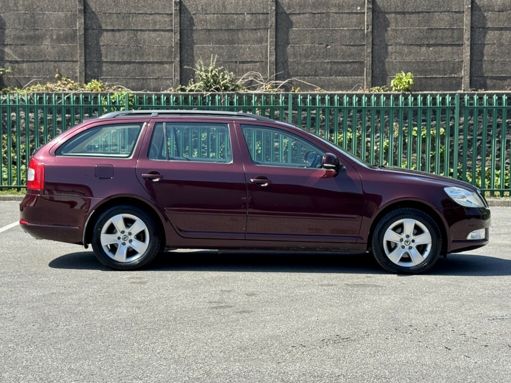 Skoda Octavia 1.6 Tdi Elegance Euro 5 Green #8