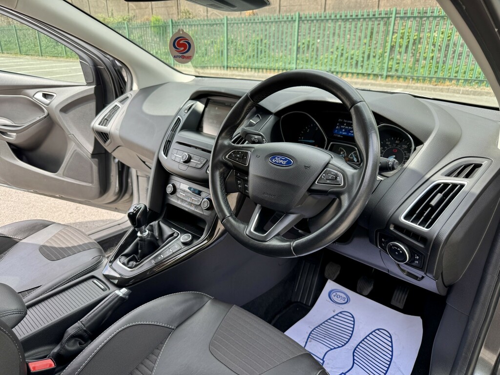 Ford Focus 1.5 Tdci Titanium X Grey #5