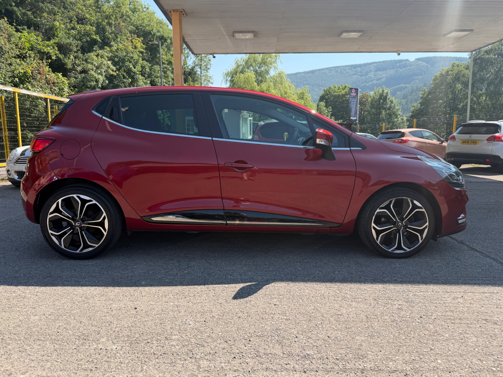 Renault Clio Iconic Tce HK19RHA Red #4