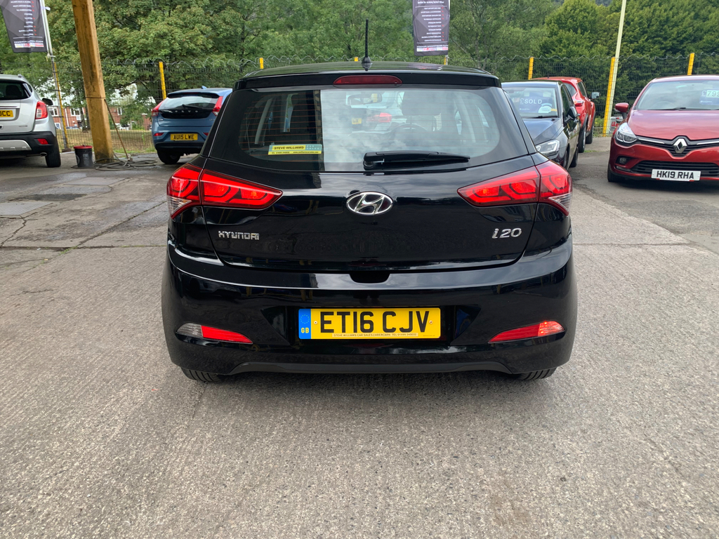 Hyundai I20 Mpi S Air ET16CJV Black #5
