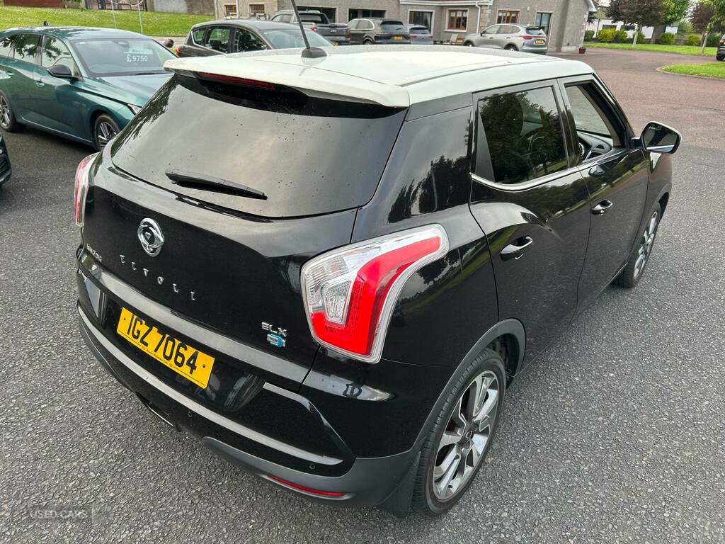 SsangYong Tivoli 1.6 D Elx Black #5