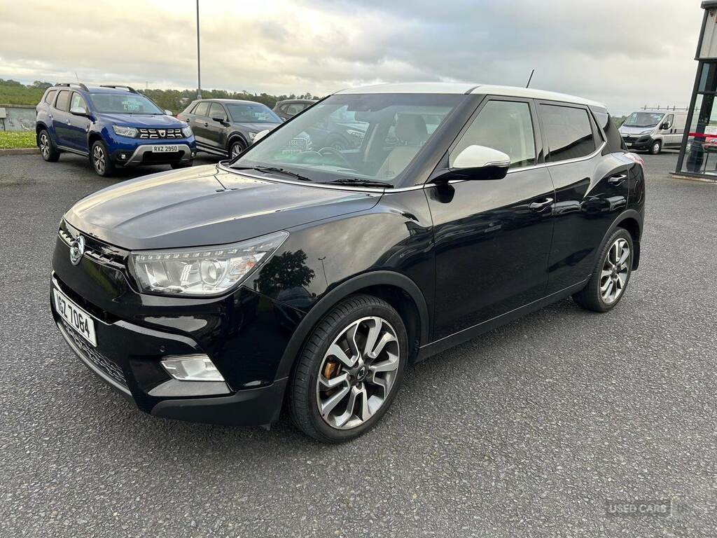 SsangYong Tivoli 1.6 D Elx Black #3