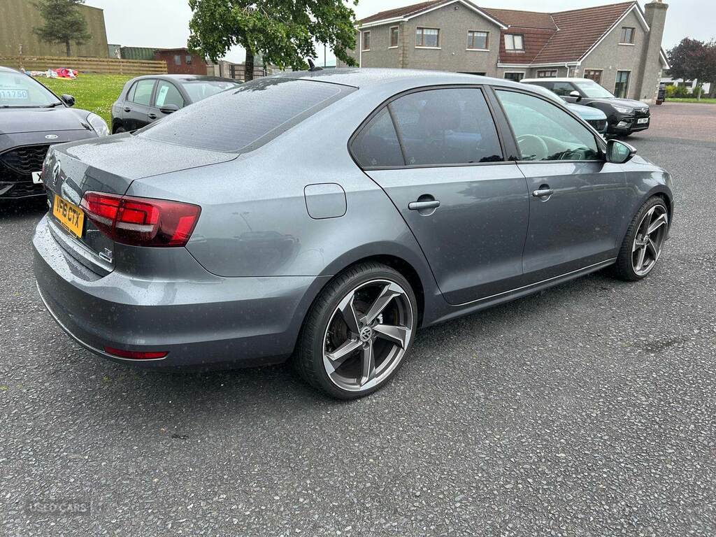 Volkswagen Jetta Se Blue #7