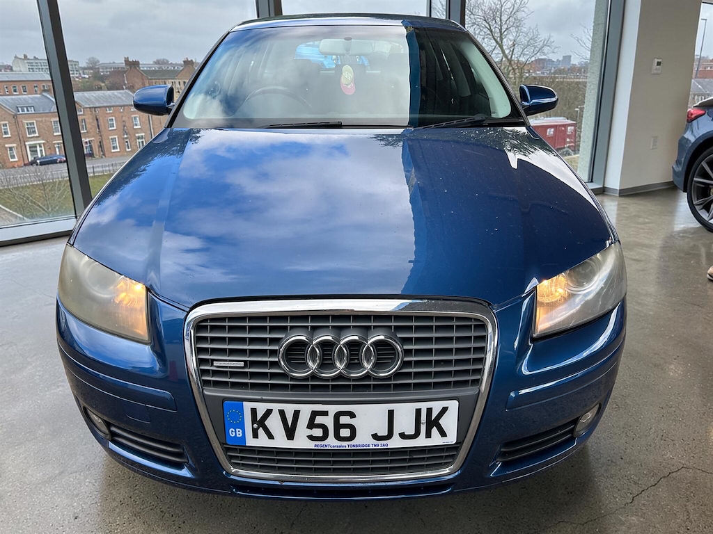 Audi A3 2.0 Tdi Sport Sportback Quattro Blue #2