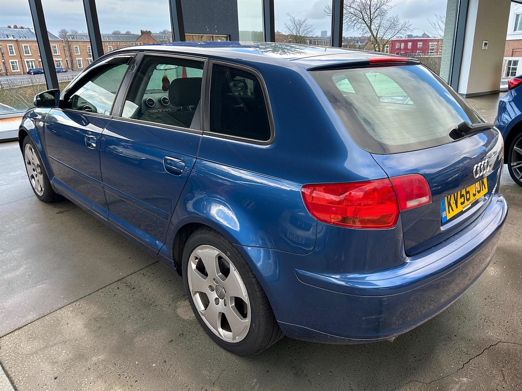 Audi A3 2.0 Tdi Sport Sportback Quattro Blue #5