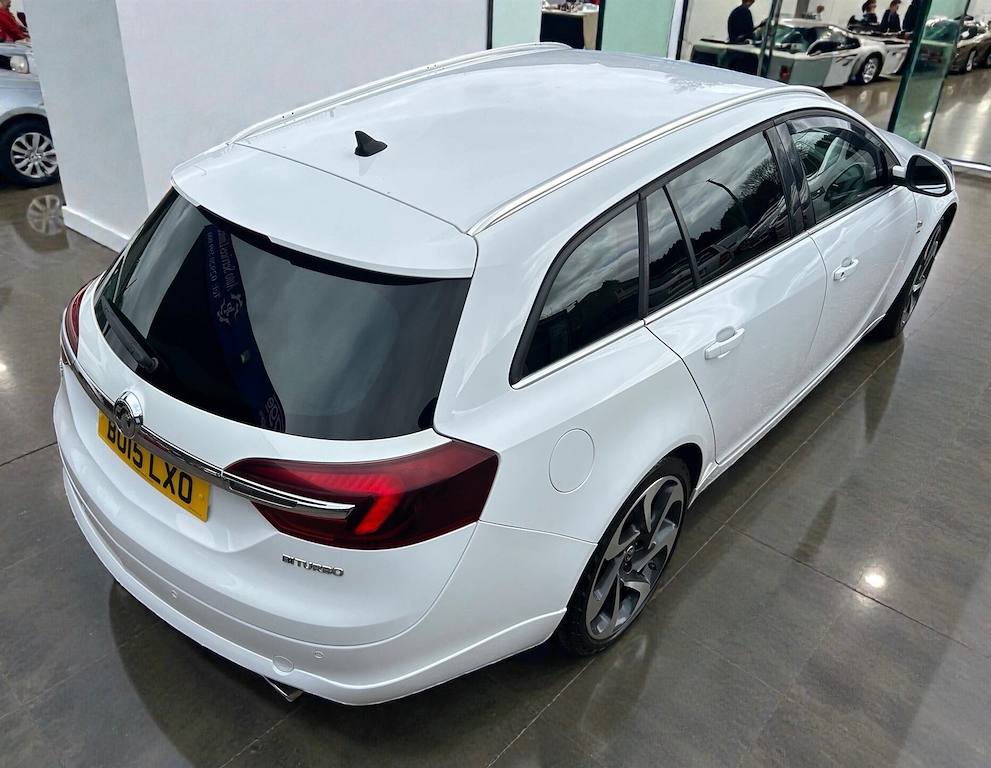 Vauxhall Insignia Sri Vx-line Cdti Ecoflex Ss Red #10
