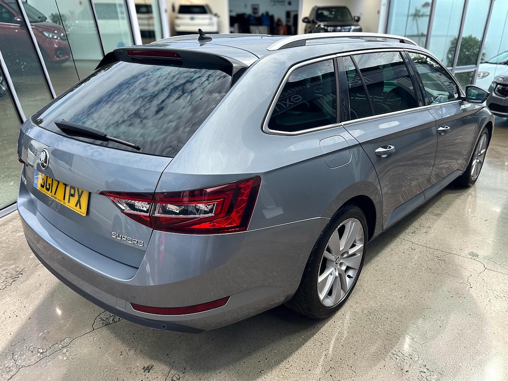 Skoda Superb Estate Black #11