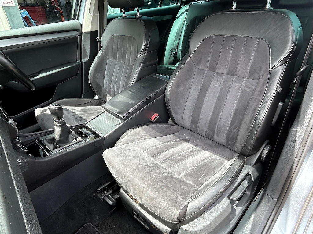 Skoda Superb Estate Black #17