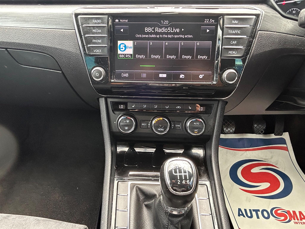 Skoda Superb Estate Black #15