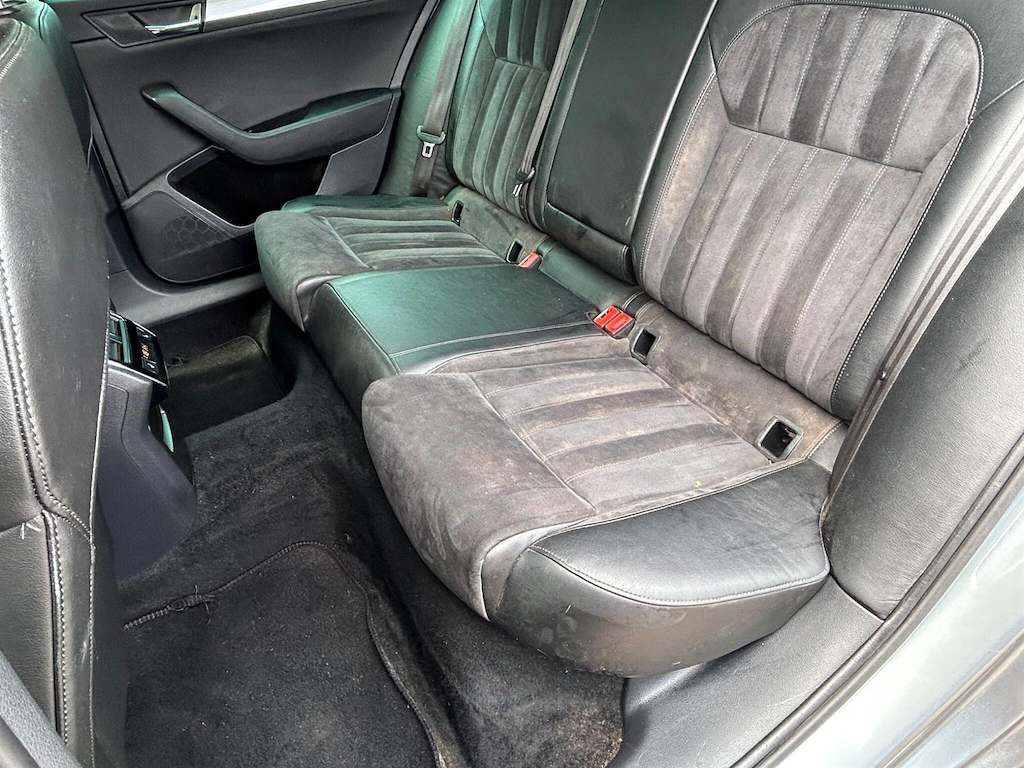 Skoda Superb Estate Black #14