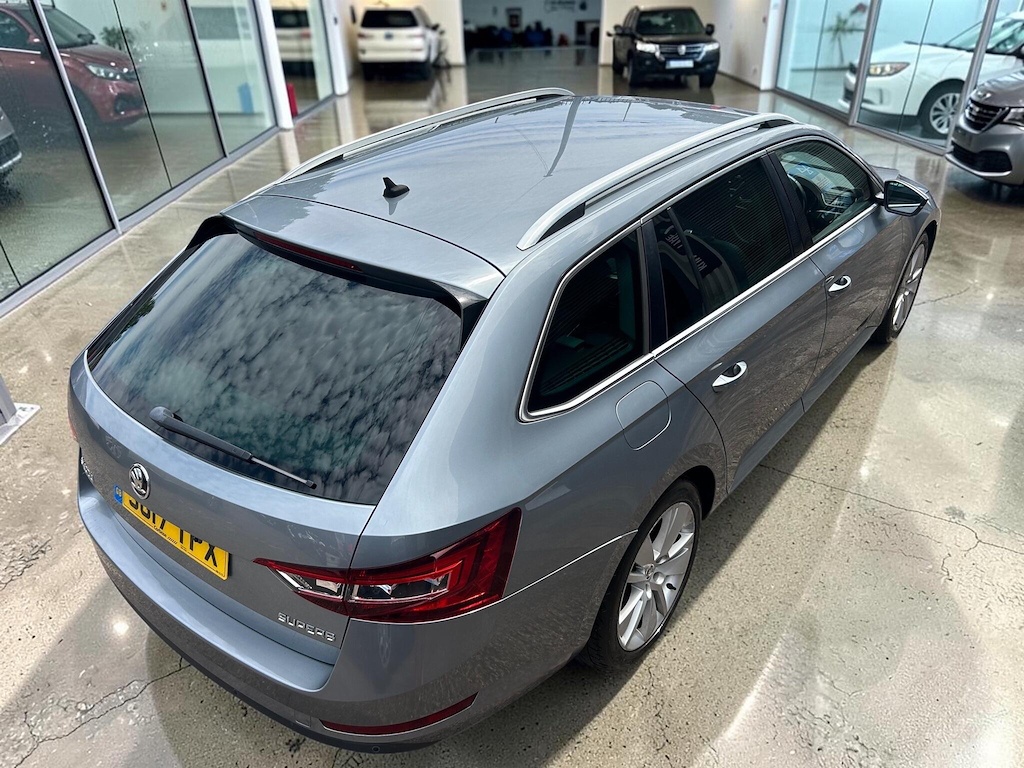 Skoda Superb Estate Black #10