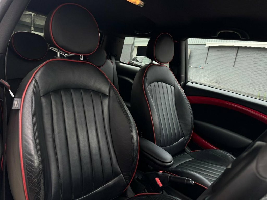 Mini Hatch John Cooper Works PJ61HNY White #4