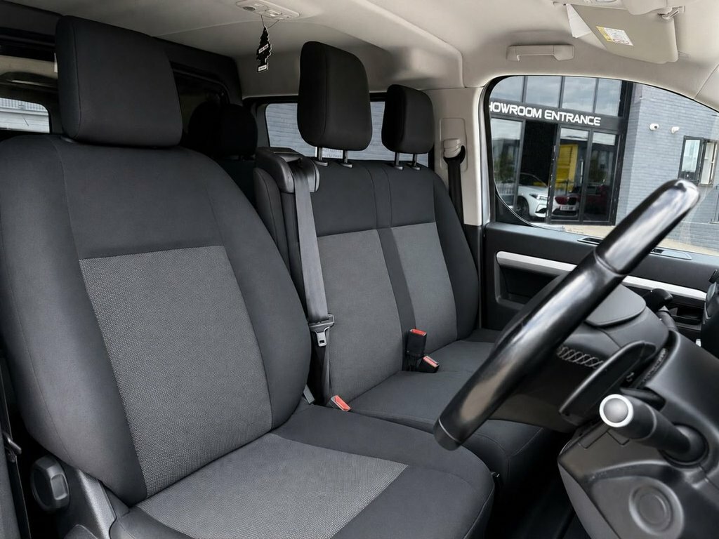 Vauxhall Vivaro 2L Elite Grey #4