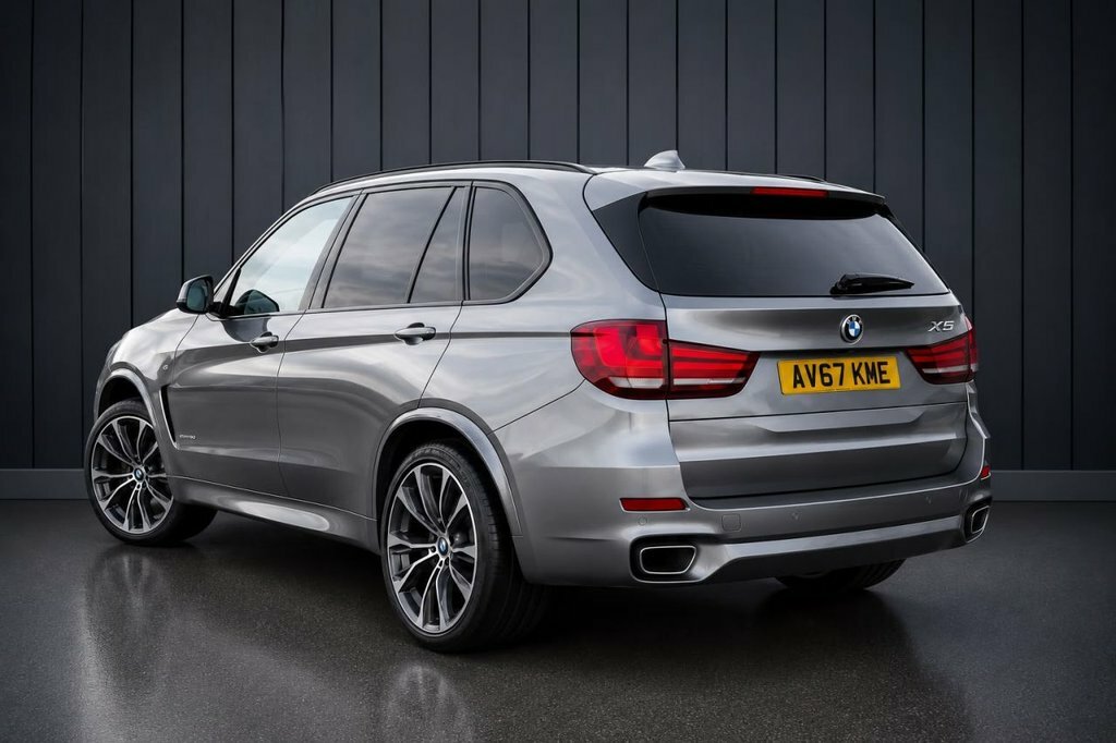 BMW X5 3L M Sport AV67KME Grey #2