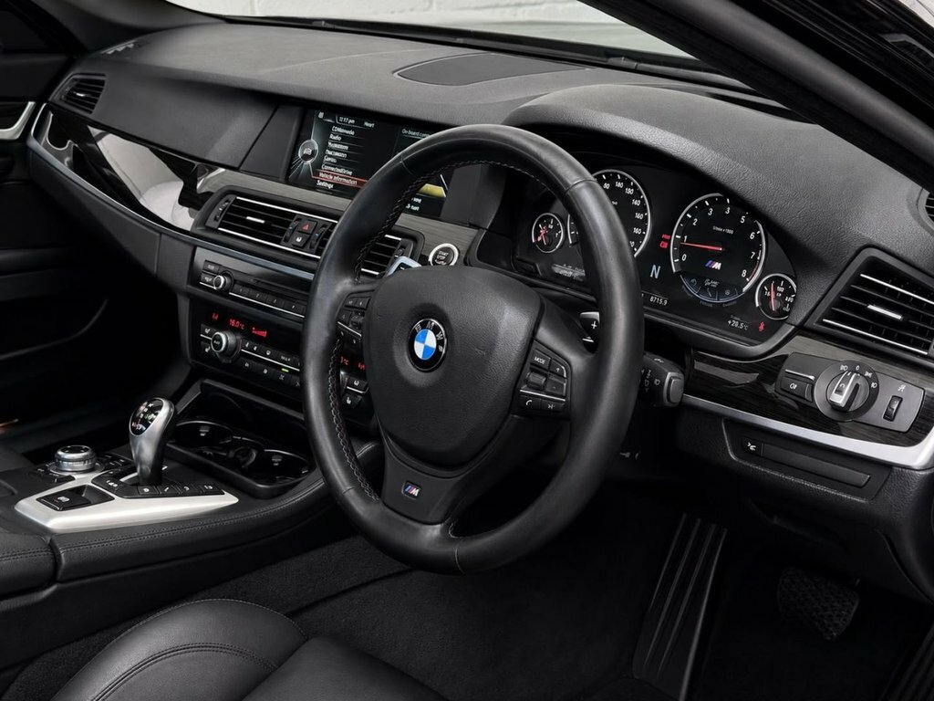 BMW M5 Saloon Black #3