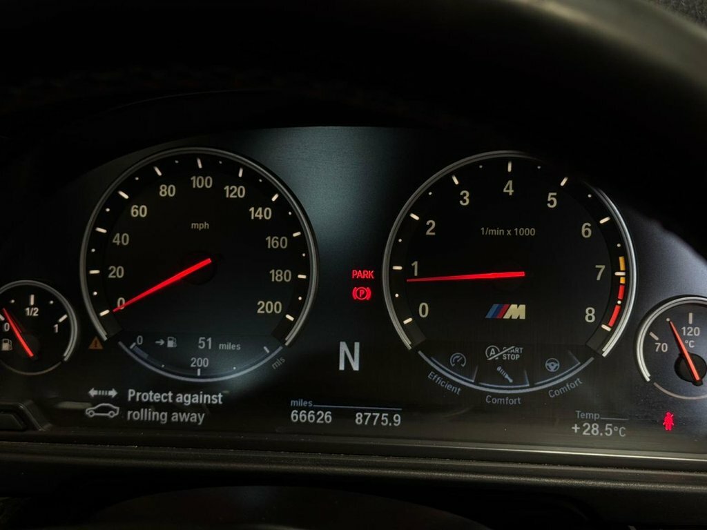 BMW M5 Saloon Black #5