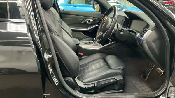 BMW 3 Series Estate KO21YZV Black #2