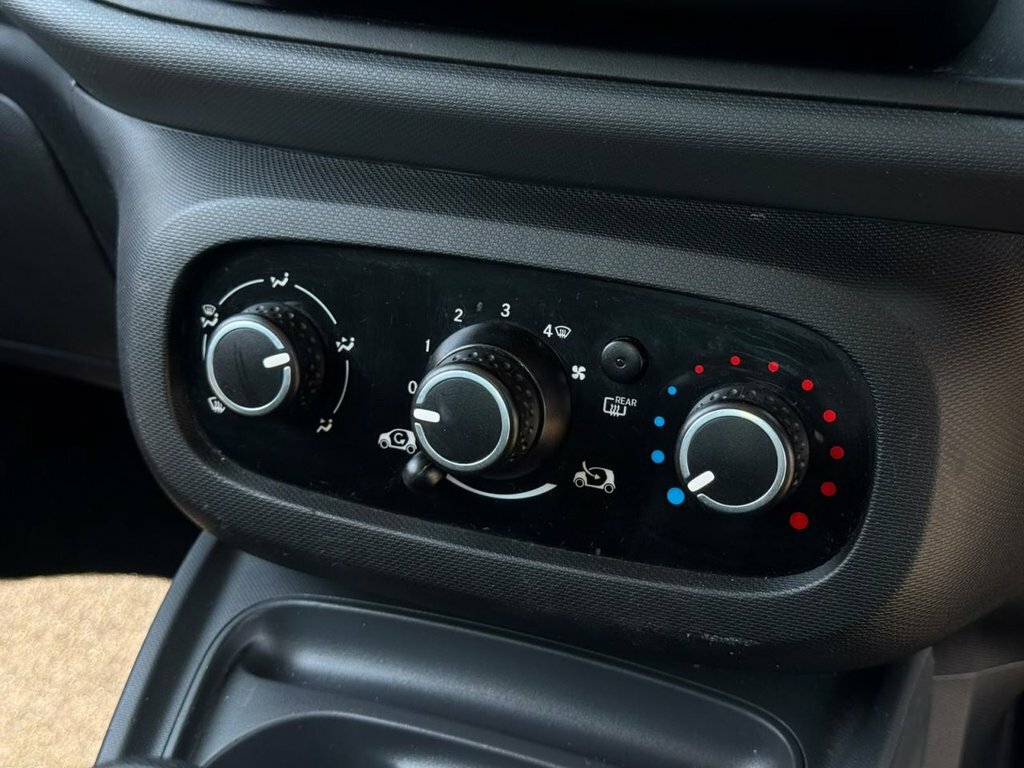 Smart Fortwo Coupe 1L Pure Black #6
