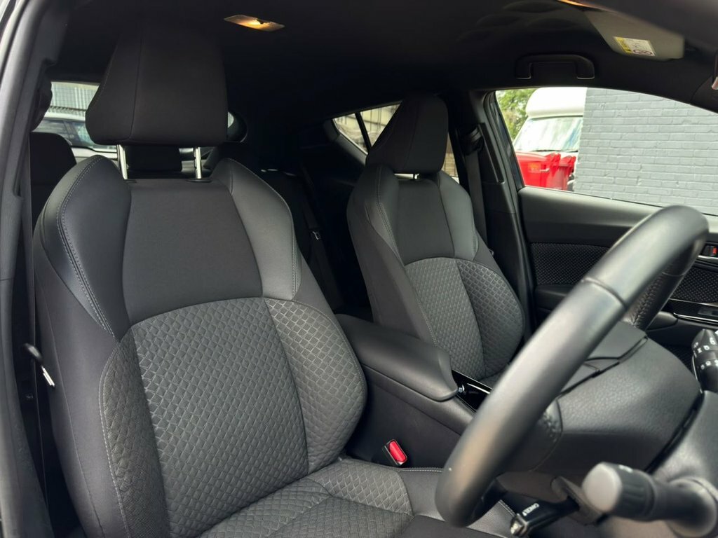 Toyota C-Hr 1.8L Design YP23VCF Black #3