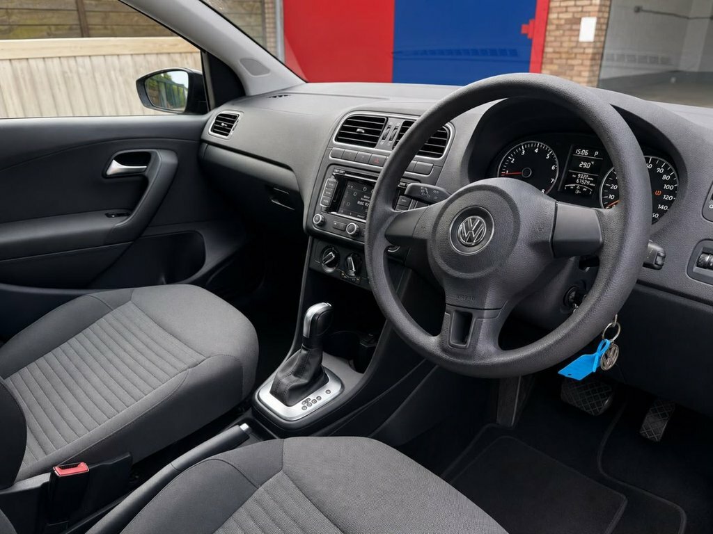 Volkswagen Polo Hatchback Red #3