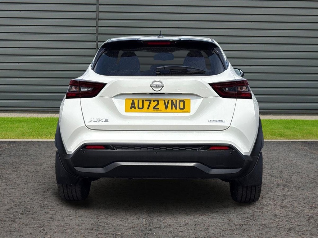 Nissan Juke 1.6 Tekna Suv Hybrid White #4