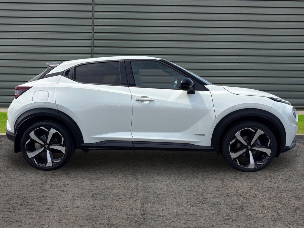 Nissan Juke 1.6 Tekna Suv Hybrid White #2