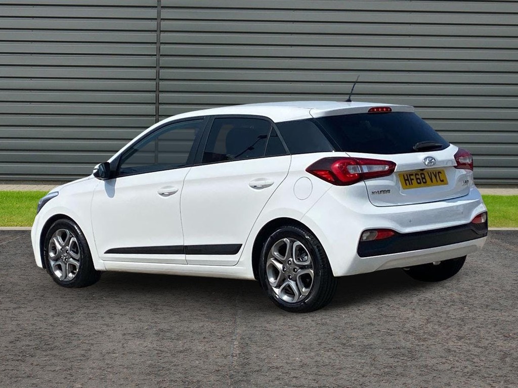 Hyundai I20 1.0 T Gdi Premium Nav Hatchback Dct White #5