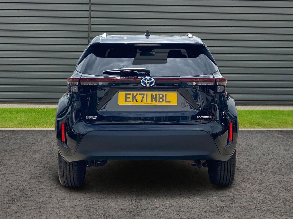 Toyota Yaris Cross 1.5 Vvt-h Design Suv Hybrid E Cvt Black #4