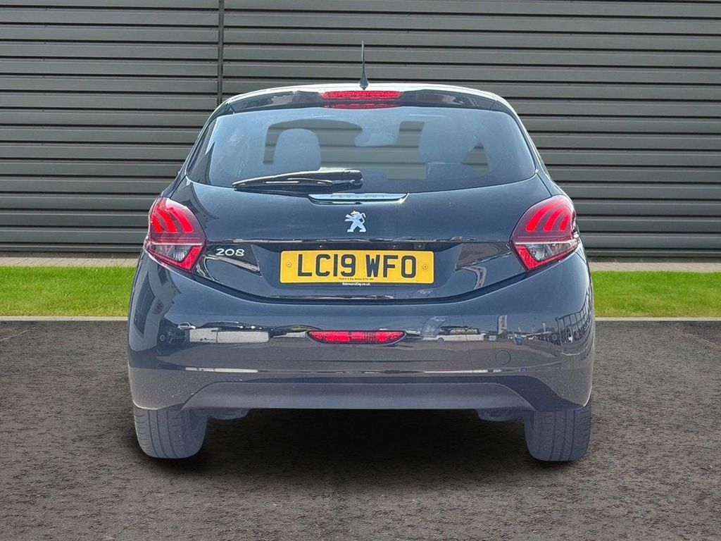 Peugeot 208 1.2 Puretech Tech Edition Hatchback Man Black #4