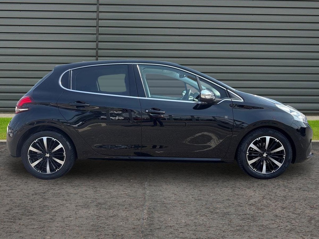 Peugeot 208 1.2 Puretech Tech Edition Hatchback Man Black #2