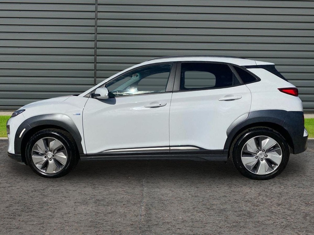 Hyundai Kona 64Kwh Premium Suv RE70AEF White #6