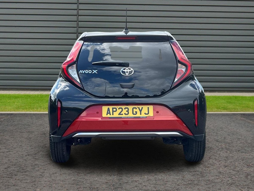 Toyota Aygo X 1.0 Vvt I Exclusive Hatchback AP23GYJ Red #4
