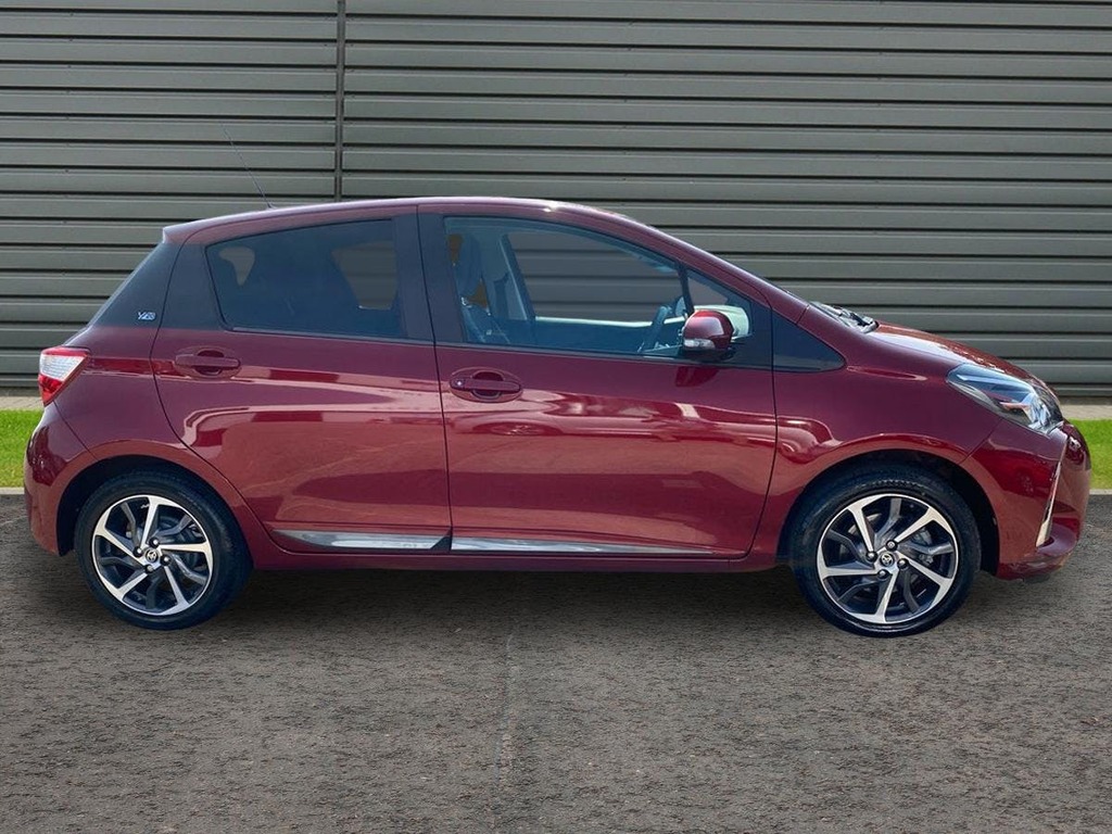 Toyota Yaris 1.5 Vvt I Y20 Bi Tone Hatchback Red #2