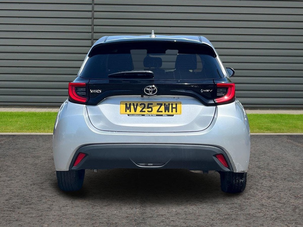 Toyota Yaris 1.5 Vvt-h Design Hatchback Hybrid E Cvt MV25ZWH Silver #4