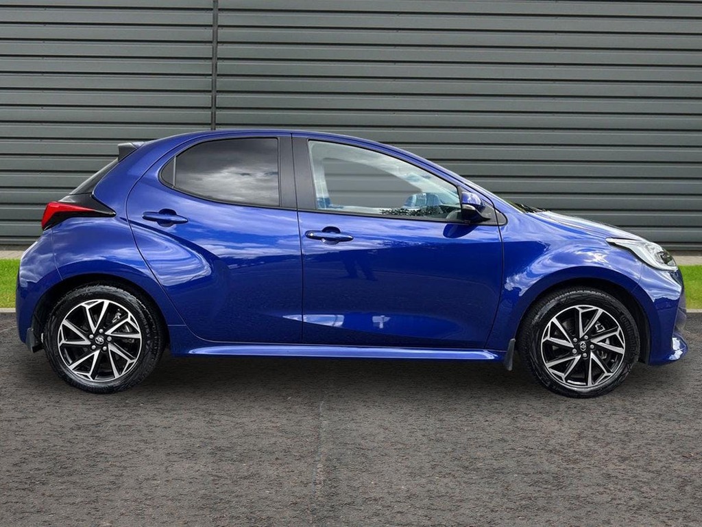 Toyota Yaris 1.5 Vvt-h Design Hatchback Hybrid E Cvt Blue #2