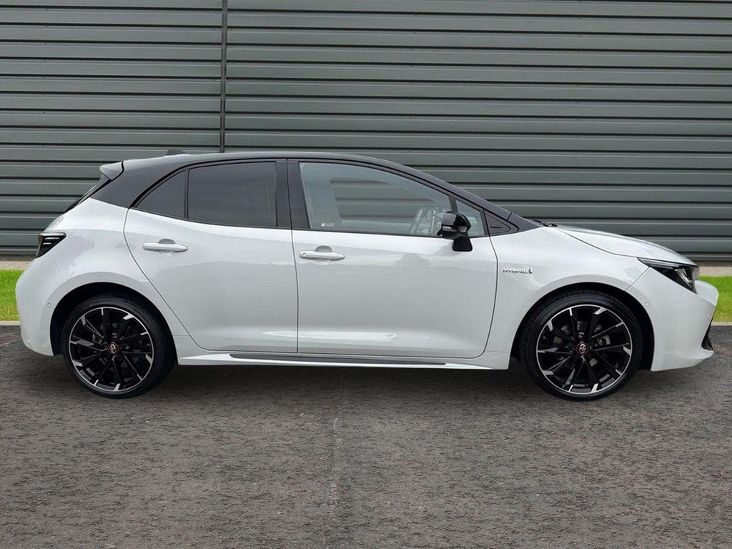 Toyota Corolla 1.8 Vvt-h Gr Sport Hatchback Hybrid Cv Black #2