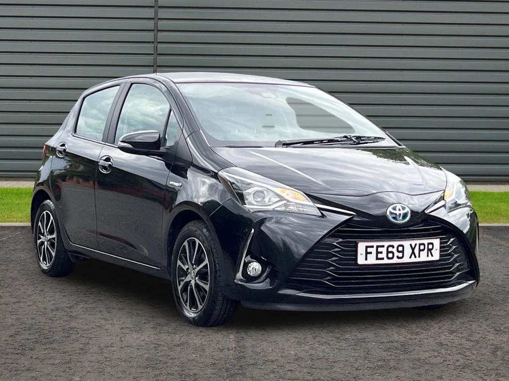 Toyota Yaris 1.5 Vvt-h Icon Tech Hatchback Hybrid E Black