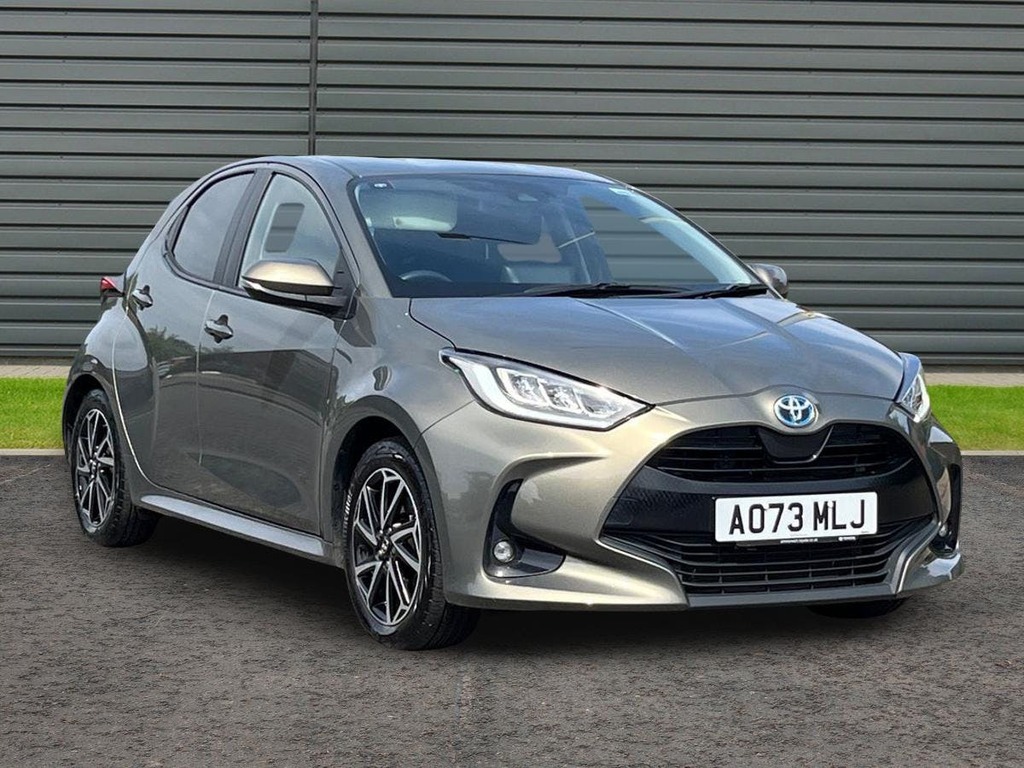 Toyota Yaris 1.5 Vvt-h Design Hatchback Hybrid E Cvt Brown