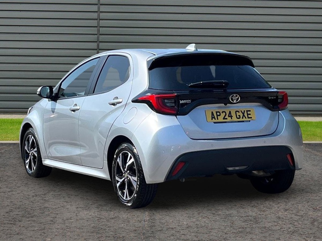 Toyota Yaris 1.5 Vvt-h Design Hatchback Hybrid E Cvt AP24GXE Silver #5